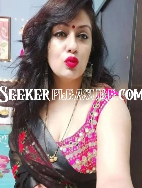 Sexy Bhabhi Not getting Love from Husband need bed Lover