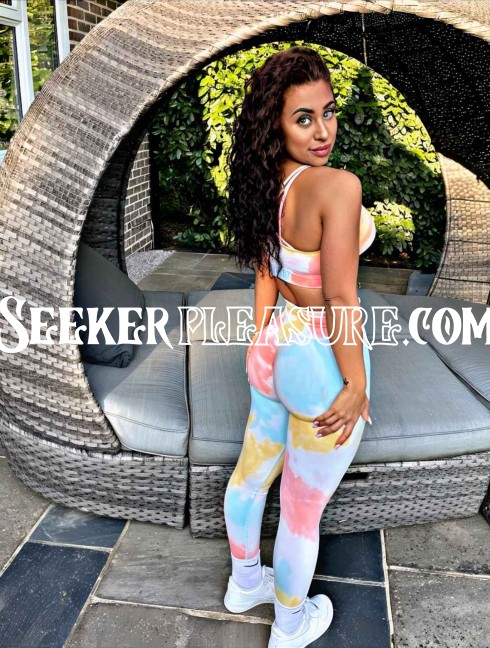 Call Girls Service Provider in Govind Puri.